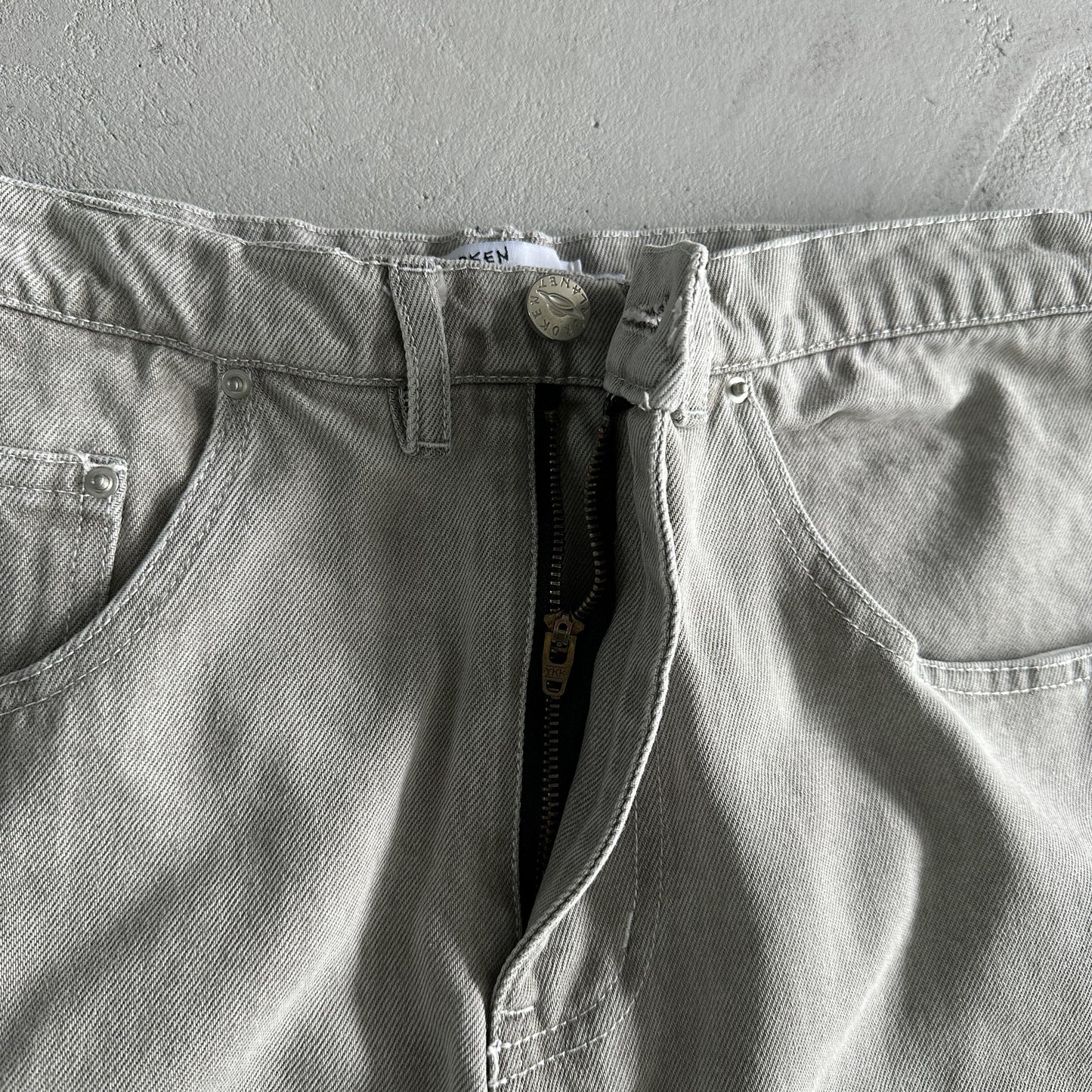 Broken P White Star Pants