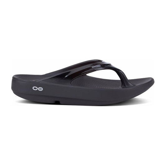 OOFOS Women's OOlala Thong Sandal in Black
