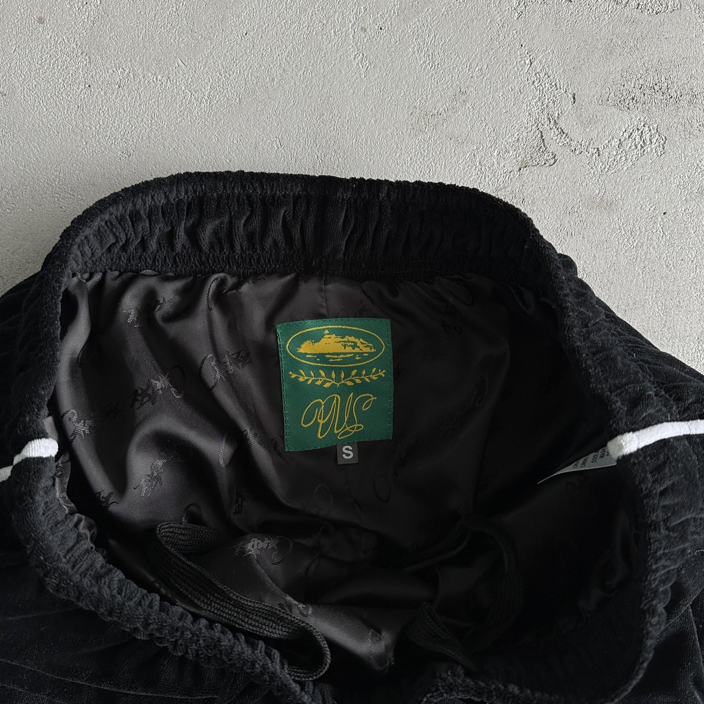 Corteiz Velvet Pant Black