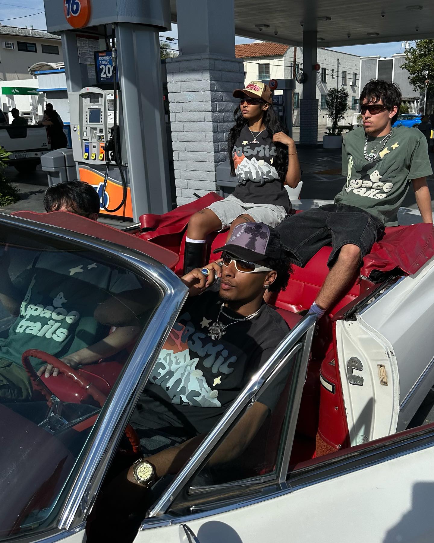 Broken P Cosmic peaks Tshirt